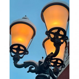 Плафоны уличных фонарей